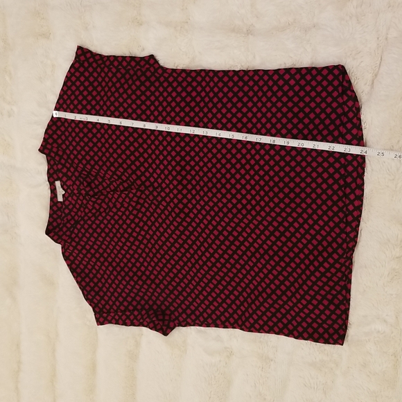 Pleione Short Sleeve Blouse with red pattern, size XS - Picture 10 of 13